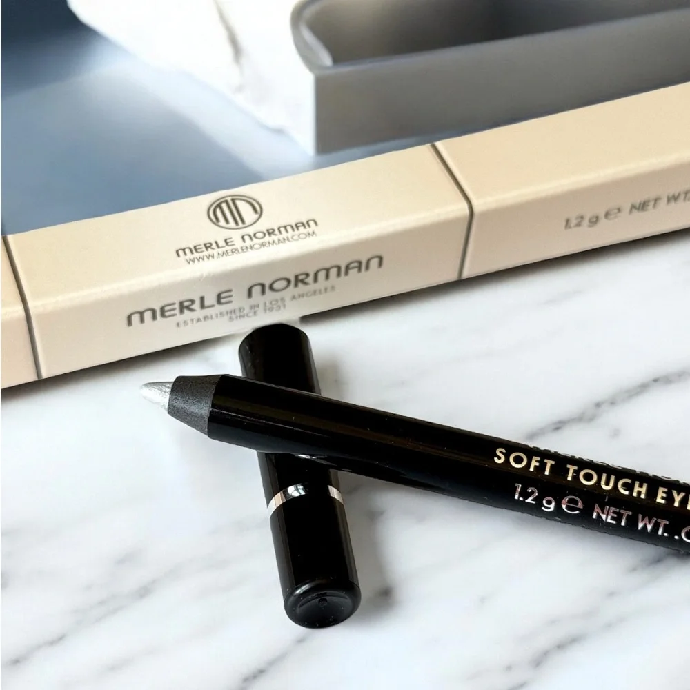♣️🌙Rare! Merle Norman Icy Soft Touch Eye Pencil